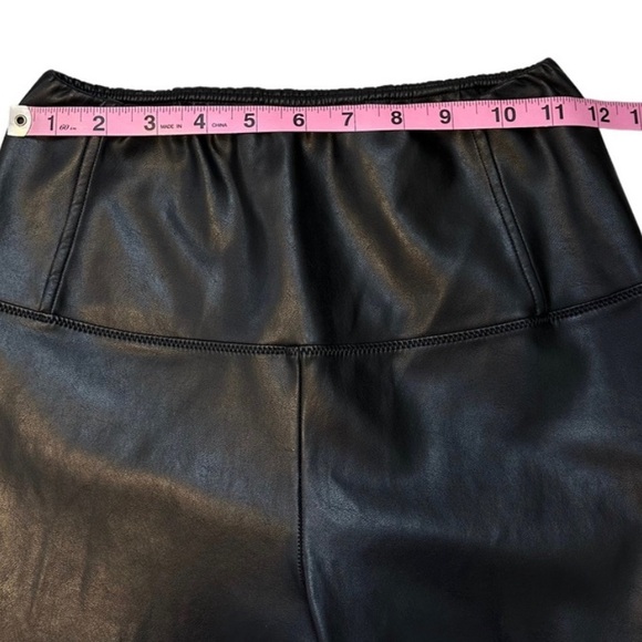 Aritzia | Wilfred Free | Daria High Waisted Vegan Leather Leggings Size S - Picture 5 of 8